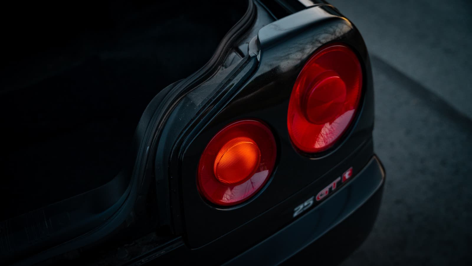 Japanese sports car 4